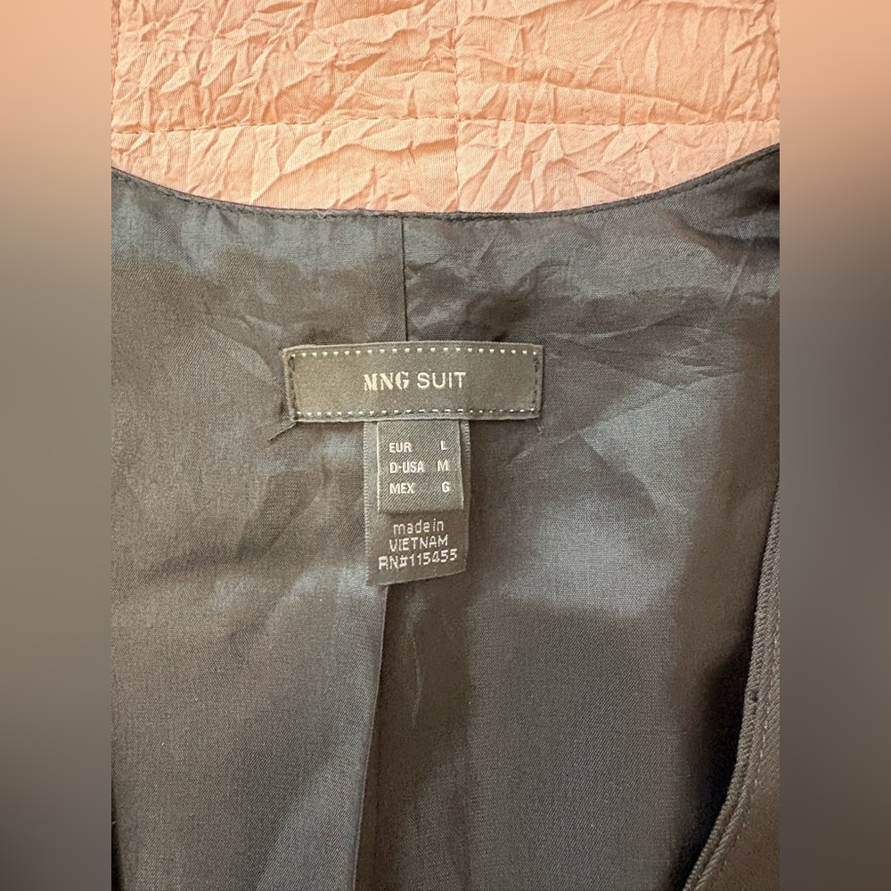 Black Button-Up Vest- small - Picture 3 of 3